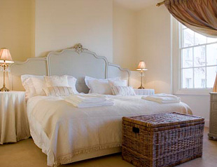 Laundry Service in Cheltenham Laundry Service in Cheltenham